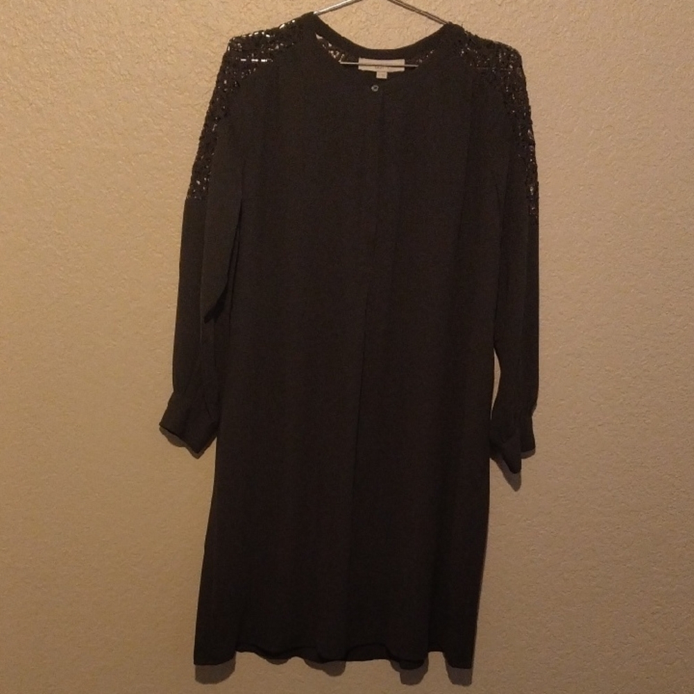 Elegant Dark Grey Dress with Lace Detail